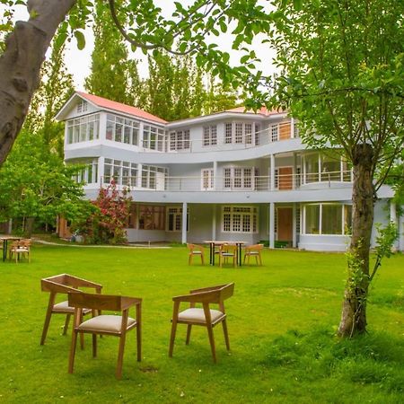 Hotel Reego Скарду Экстерьер фото