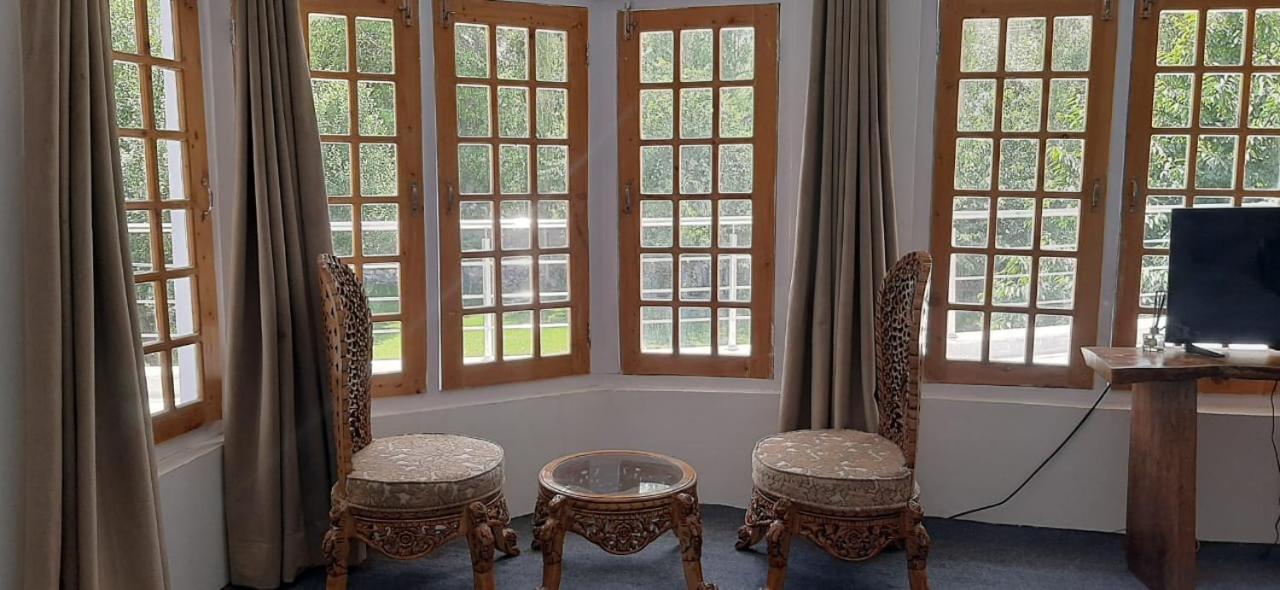 Hotel Reego Скарду Экстерьер фото