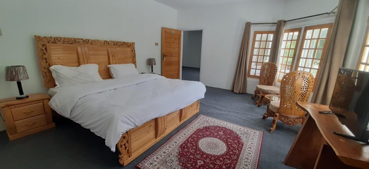 Hotel Reego Скарду Экстерьер фото