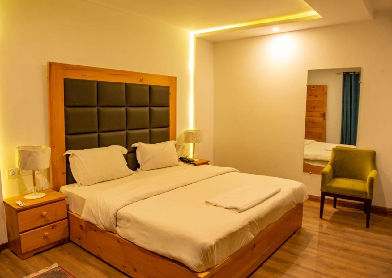 Hotel Reego Скарду Экстерьер фото