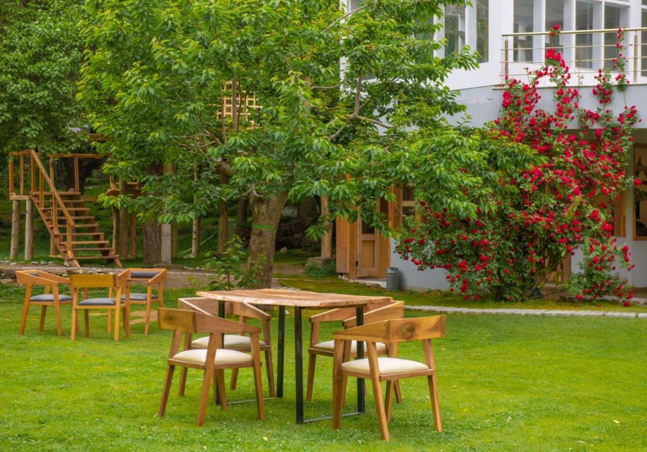 Hotel Reego Скарду Экстерьер фото